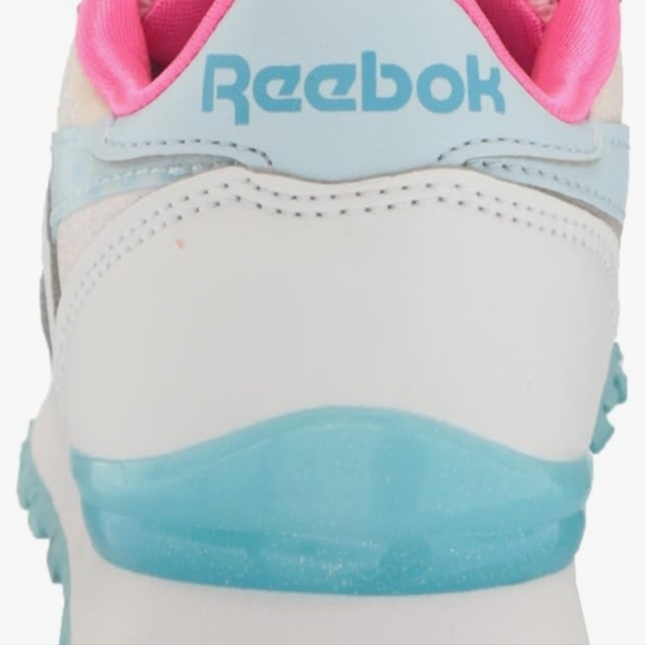 Girls Classic Leather Step 'n' Flash Shoes. New in box - Picture 8 of 10